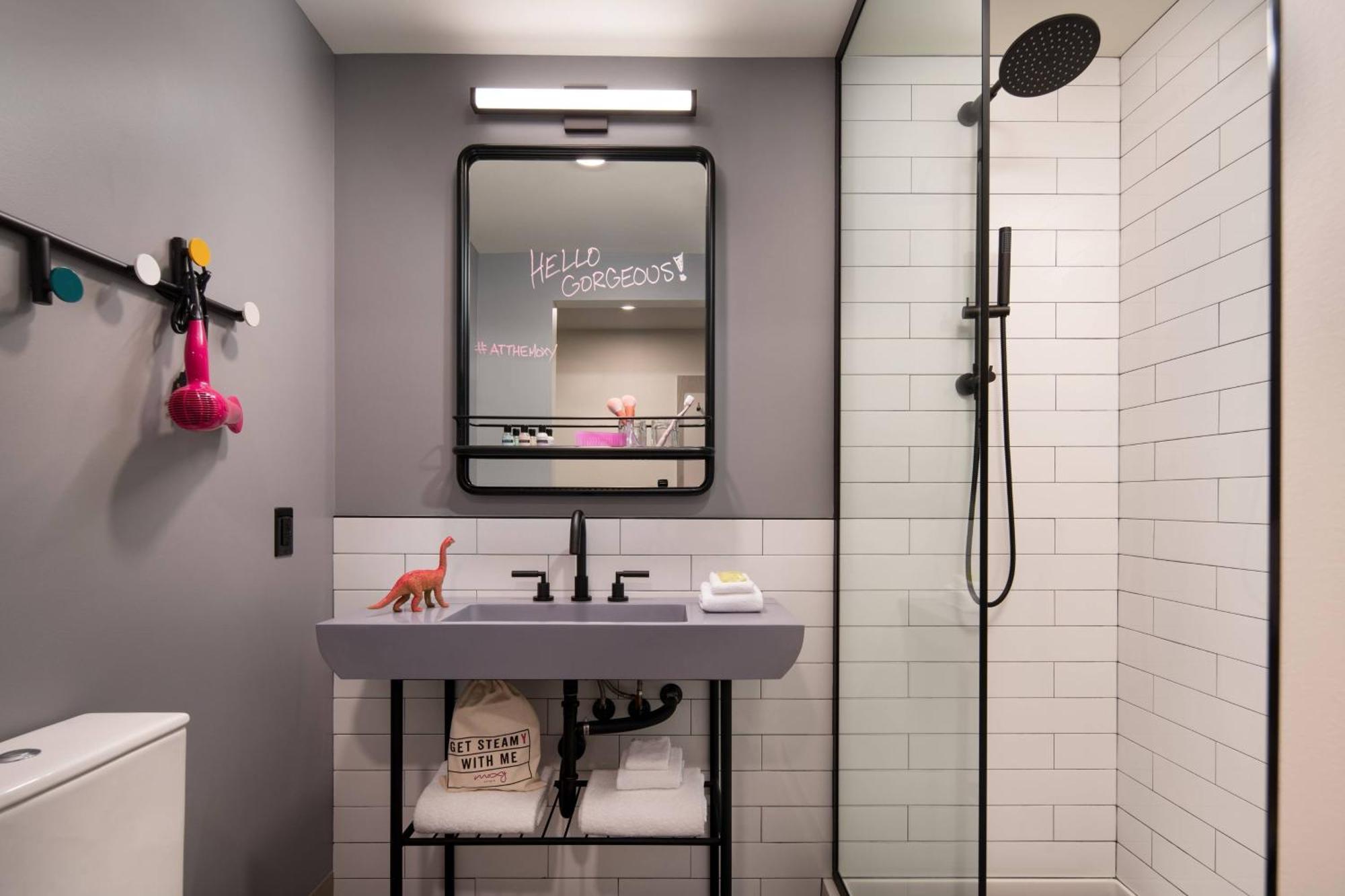 Moxy Portland Downtown Hotel Exterior foto