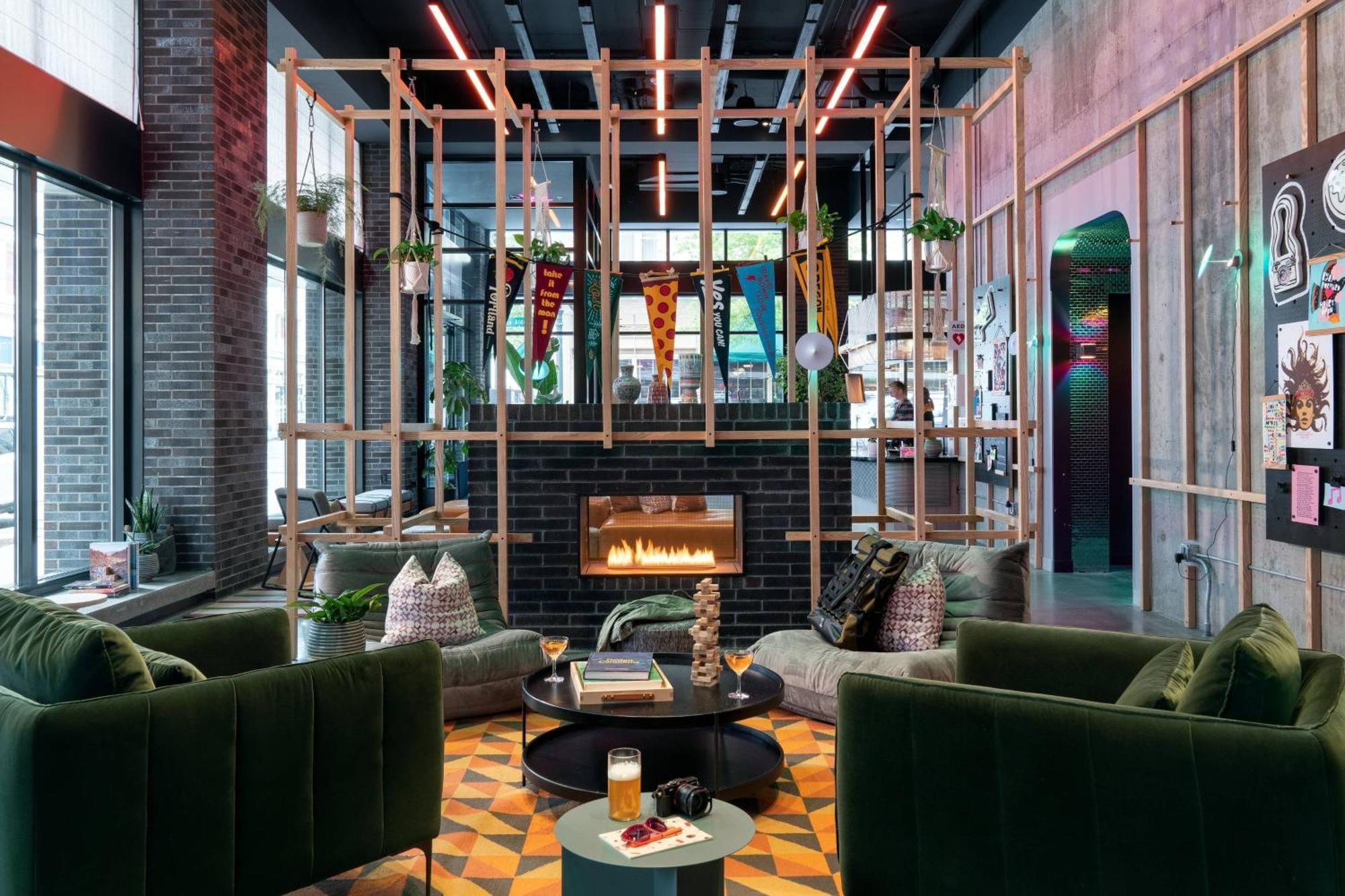 Moxy Portland Downtown Hotel Exterior foto